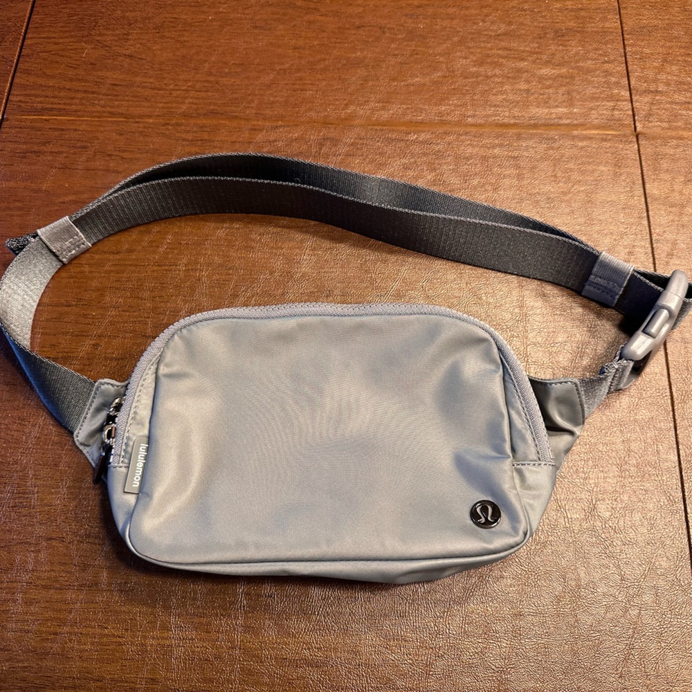 lululemon athletica Slate Gray Belt Bag
